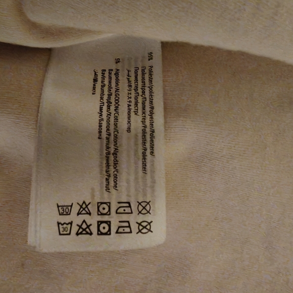 3/30 Mayoral Hooded Fur Vest - Picture 6 of 16